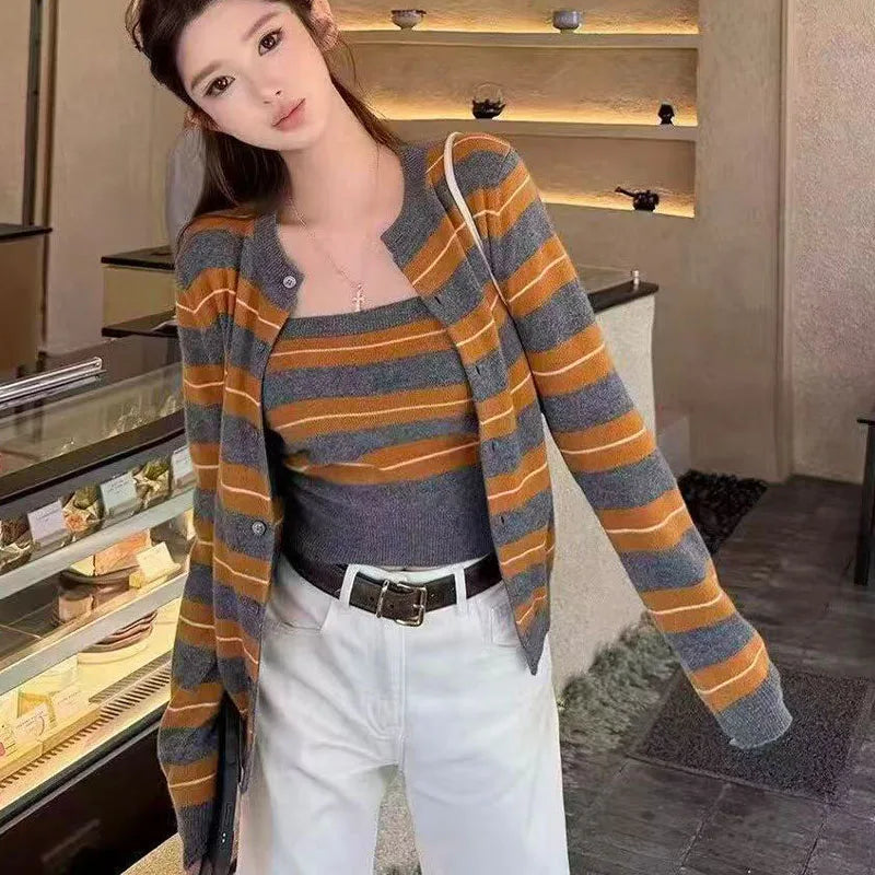 2026 women's new cashmere cardigan O-neck color blocked strapless cardigan two-piece set fashionable cashmere autumn and winter