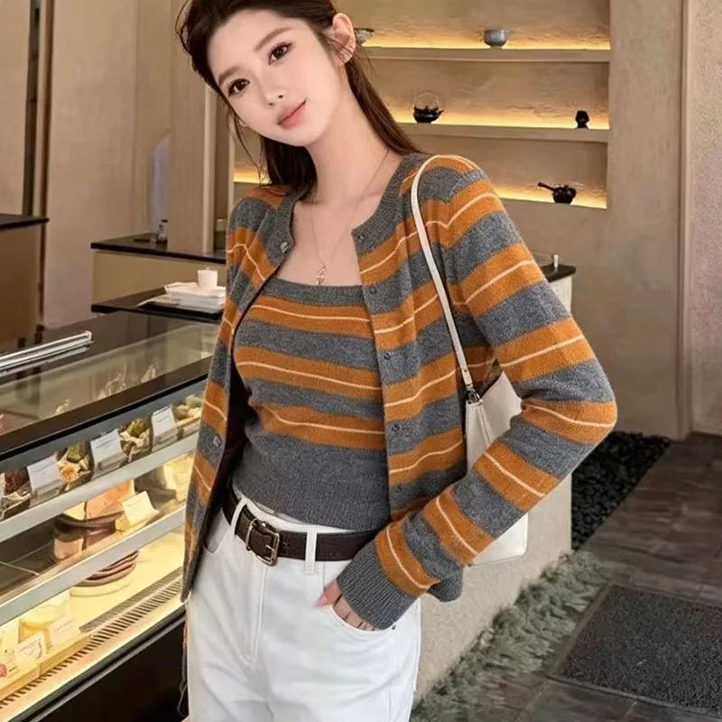 2026 women's new cashmere cardigan O-neck color blocked strapless cardigan two-piece set fashionable cashmere autumn and winter