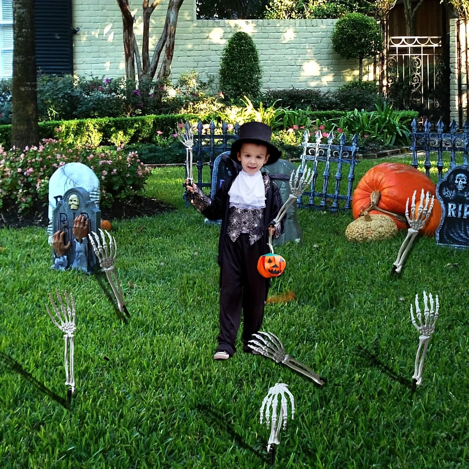 Garden Ground Stakes Skull Head